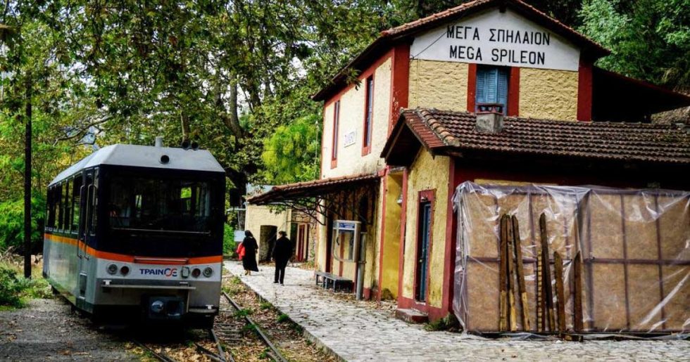 Κάνουν ό,τι μπορούν για να... ξεδοντιάσουν τον Οδοντωτό